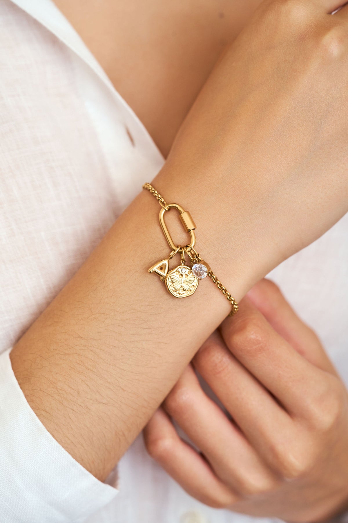 Clarity Round Charm